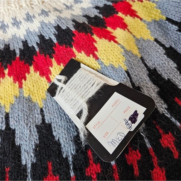 Vintage Lillunn Bold Fair Isle Norse Hand Knit Wool Pullover Long Sleeve Sweater - Picture 9 of 12